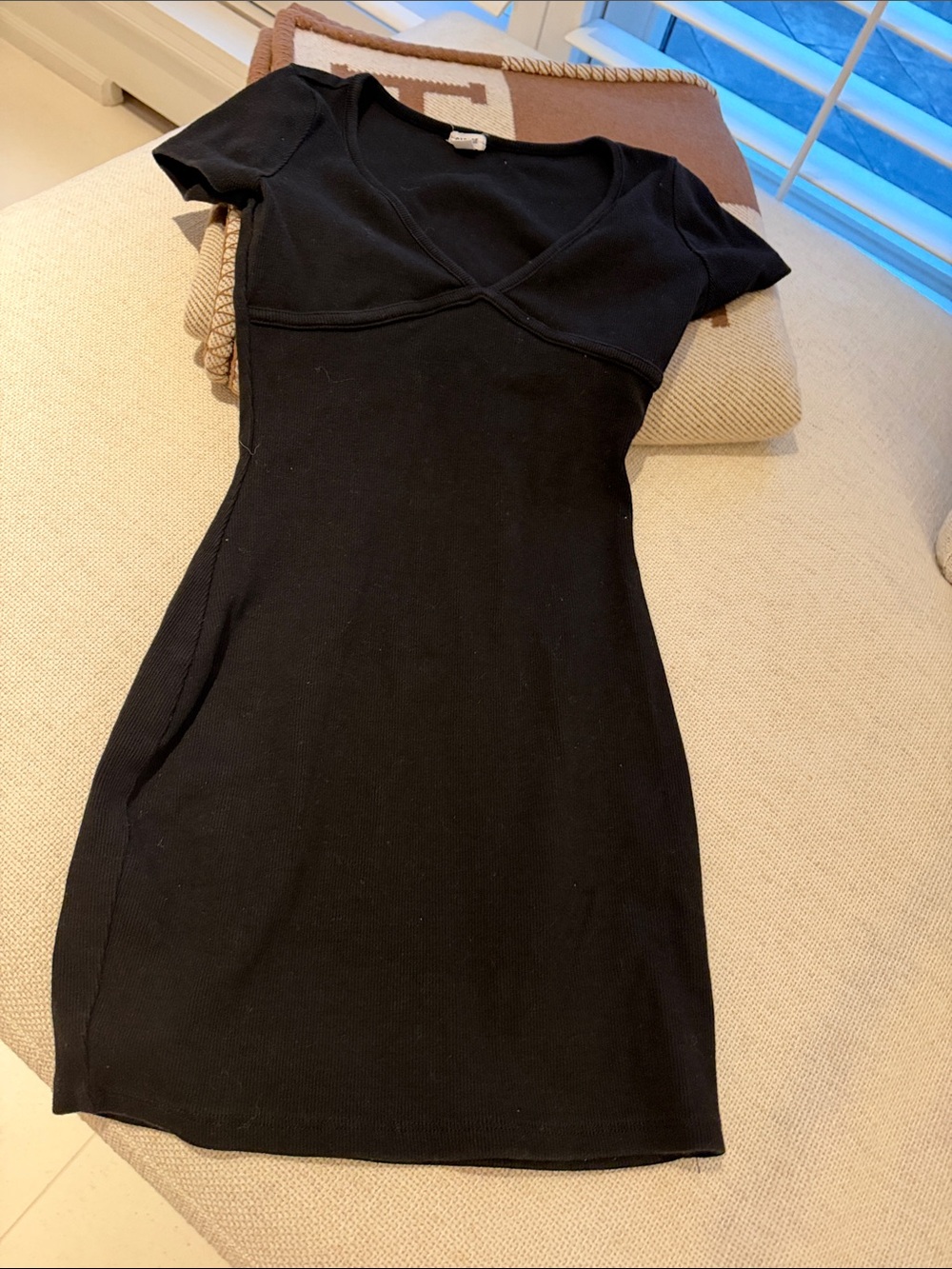 Garage Black Short Sleeve ribbed V-Neck tunic / Dress